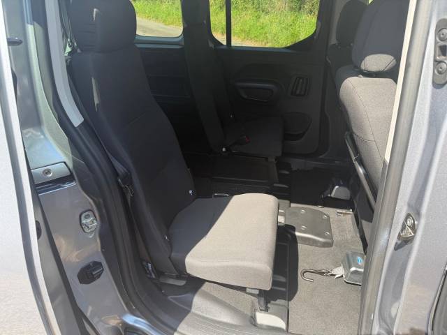 2022 Peugeot Rifter 1.5 BlueHDi 130 Allure 5dr AUTO 4 SEATS WHEELCHAIR ACCESSIBLE VEHICLE