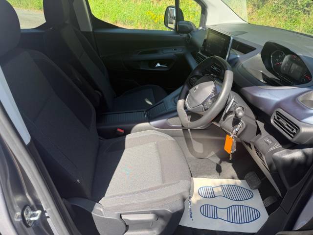 2022 Peugeot Rifter 1.5 BlueHDi 130 Allure 5dr AUTO 4 SEATS WHEELCHAIR ACCESSIBLE VEHICLE