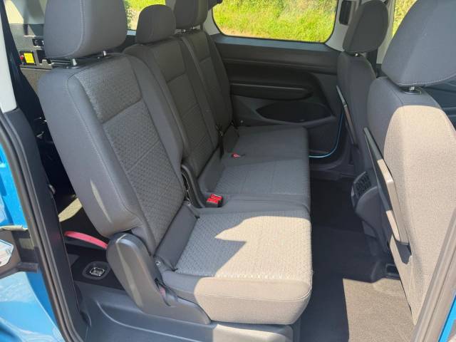 2025 Ford Grand Tourneo Connect 1.5 EcoBoost 115 Titanium 5dr AUTOMATIC WHEELCHAIR ACCESSIBLE VEHICLE 5 SEATS