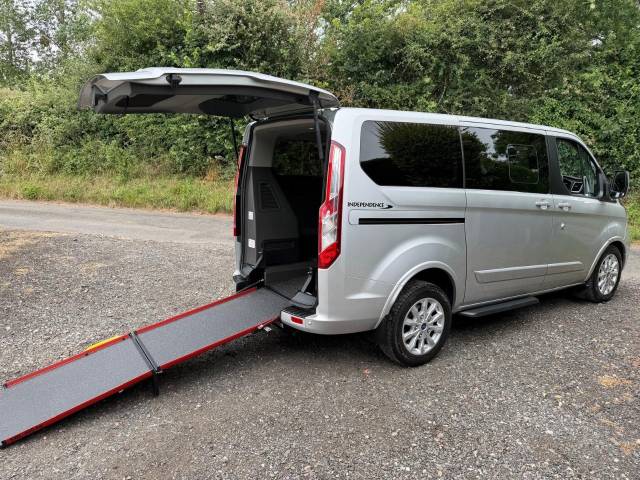 Ford Tourneo Custom 2.0 EcoBlue 130ps Titanium AUTOMATIC WHEELCHAIR ACCESSIBLE VEHICLE 5 SEATS Wheelchair Adapted Diesel Silver