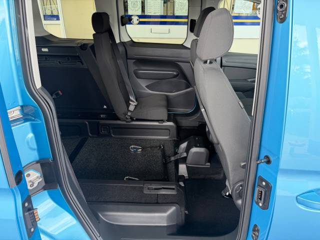 2026 Ford Tourneo Connect 2.0 EcoBlue Titanium 5dr AUTO 3 SEAT WHEELCHAIR ACCESSIBLE VEHICLE
