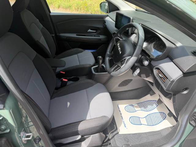 2024 Dacia Jogger 1.0 TCe Extreme 5dr WHEELCHAIR ACCESSIBLE VEHICLE 5 SEATS