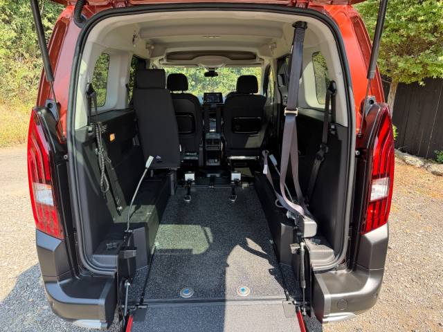 2021 Peugeot Rifter 1.2 RIFTER HORIZON RE PETROL AUTO LWB 3 SEATS WHEELCHAIR ACCESSIBLE VEHICLE 3 SEATS