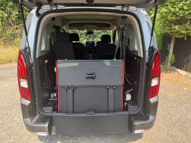 2025 Peugeot Rifter 1.5 BlueHDi 130 Allure 5dr AUTOMATIC WHEELCHAIR ACCESSIBLE VEHICLE