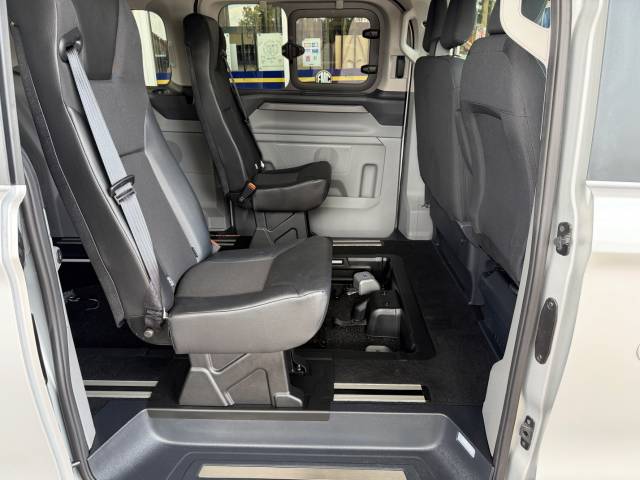 2025 Ford Tourneo Custom 2.0 EcoBlue 136ps H1 Titanium AUTOMATIC WHEELCHAIR ACCESSIBLE VEHICLE 5 SEATS