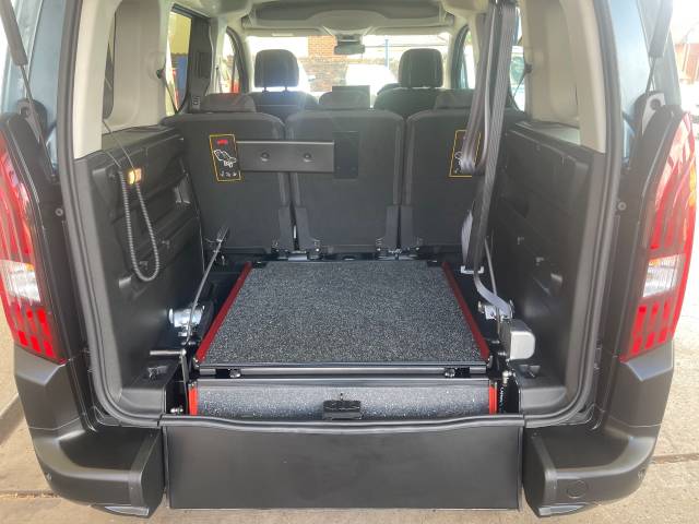 2025 Peugeot Rifter 1.5 BlueHDi Allure 5dr WHEELCHAIR ACCESSIBLE VEHICLE 5 SEATS