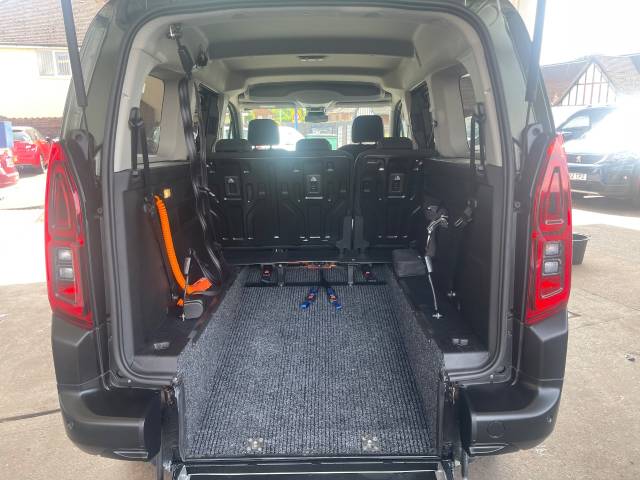2025 Citroen Berlingo 1.5 BlueHDi 130 Plus XL 5dr AUTO WHEELCHAIR ACCESSIBLE VEHICLE