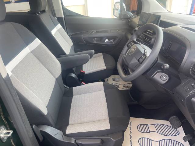 2025 Citroen Berlingo 1.5 BlueHDi 130 Plus XL 5dr AUTO WHEELCHAIR ACCESSIBLE VEHICLE