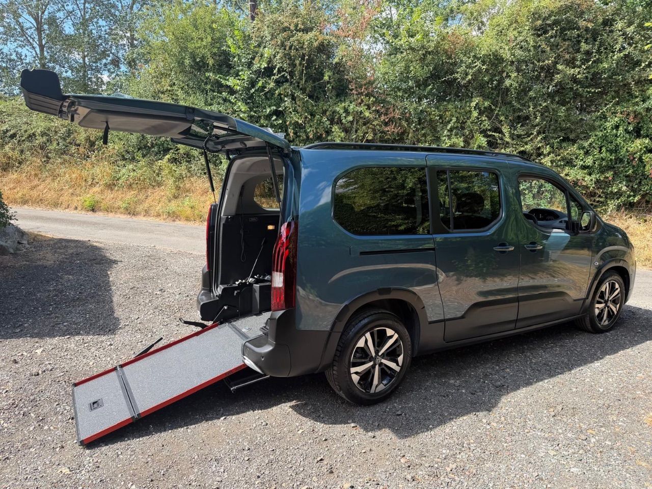 2025 Peugeot Rifter