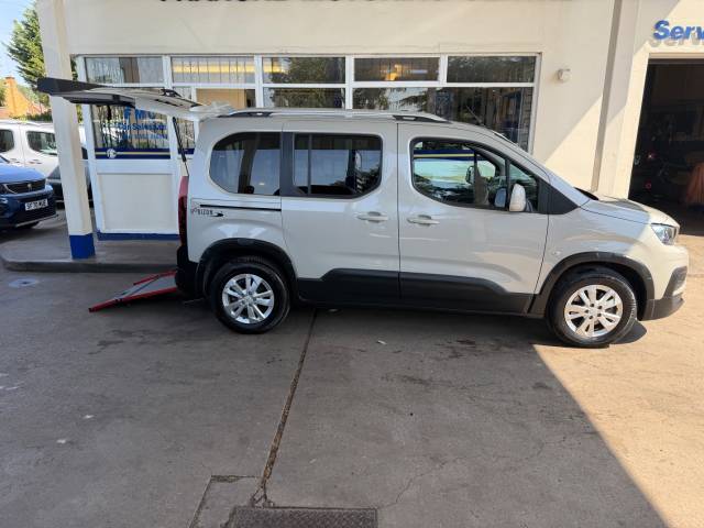 2021 Peugeot Rifter 1.2 PureTech 130 Allure Premium 5dr PETROL AUTOMATIC WHEELCHAIR ACCESSIBLE VEHICLE 2 SEATS