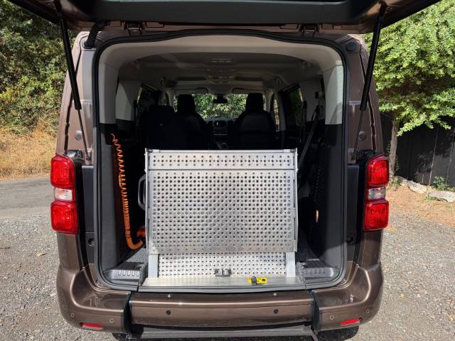 2023 Citroen SpaceTourer 2.0 SPACETOURER FEEL BLUEHDI AUTOMATIC WHEELCHAIR ACCESSIBLE VEHICLE 3 SEATS