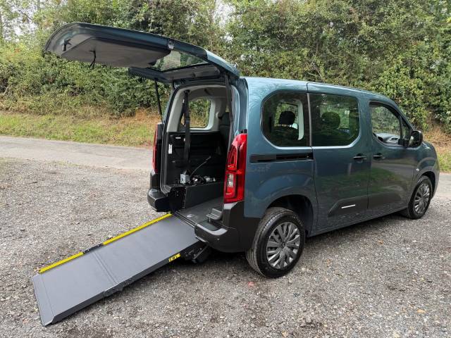 Citroen Berlingo 1.5 DIESEL AUTO CAR, DISABLED, WHEELCHAIR ACCESSIBLE, ACCESS, VEHICLE, WAV, 3 SEATS Wheelchair Adapted Diesel Blue