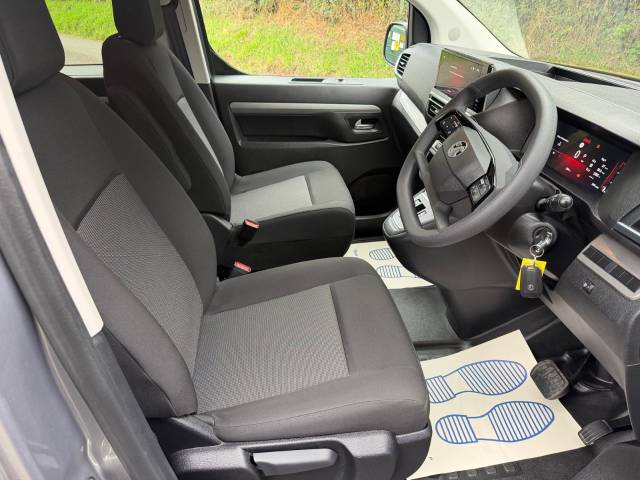 2026 Vauxhall Vivaro-life 2.0 DIESEL AUTO CAR, DISABLED, WHEELCHAIR ACCESSIBLE, ACCESS, VEHICLE, WAV, 5 SEATS